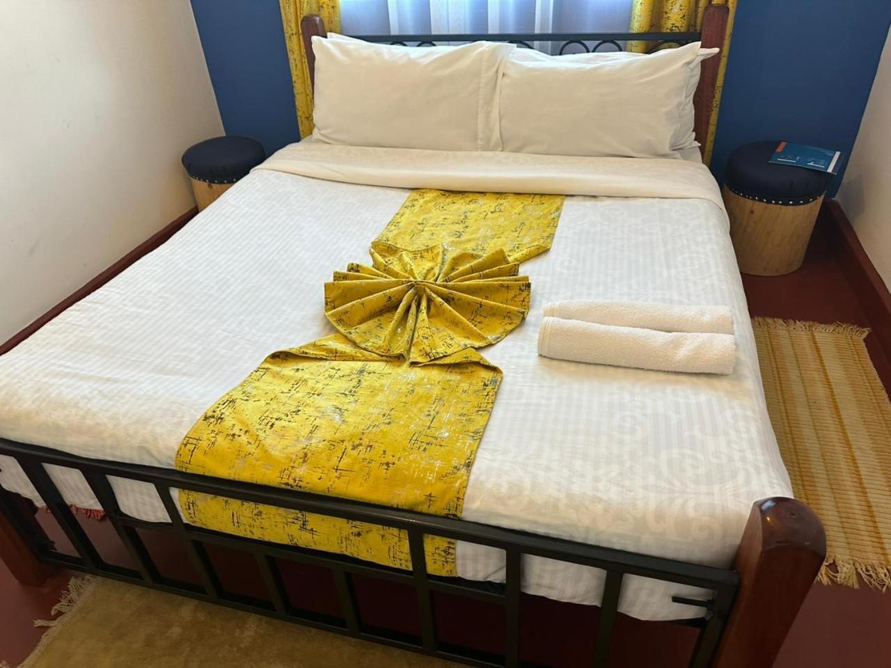 Hotel Rafiki House à Nanyuki Extérieur photo